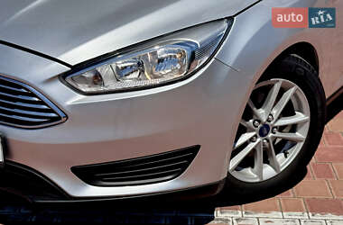 Хэтчбек Ford Focus 2017 в 
