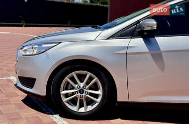 Хэтчбек Ford Focus 2017 в 