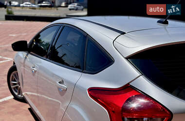 Хэтчбек Ford Focus 2017 в 