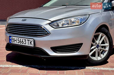 Хэтчбек Ford Focus 2017 в 