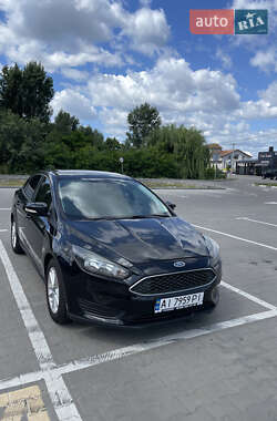 Седан Ford Focus 2015 в 