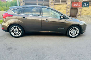 Хэтчбек Ford Focus 2018 в 