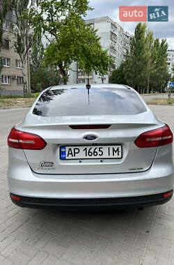 Седан Ford Focus 2015 в 