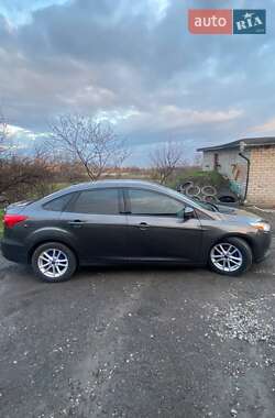 Седан Ford Focus 2015 в 