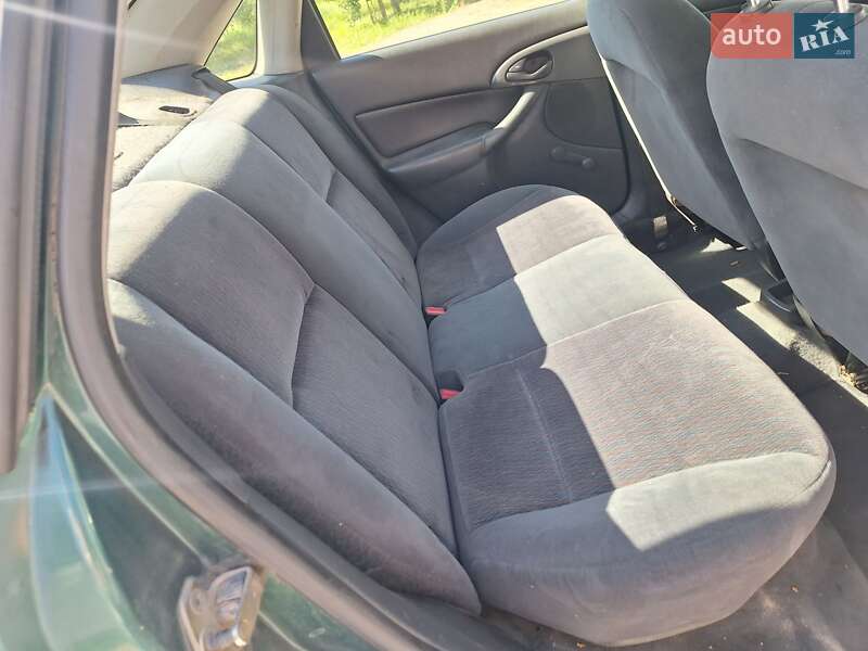Седан Ford Focus 2002 в Черновцах