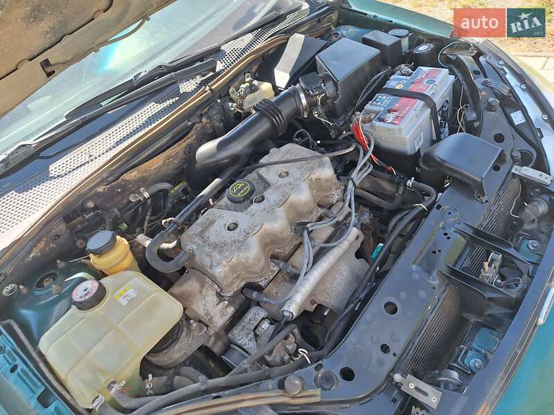 Седан Ford Focus 2002 в Черновцах