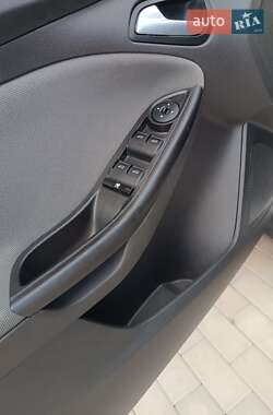 Седан Ford Focus 2014 в 