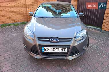 Хэтчбек Ford Focus 2013 в 