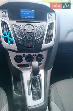Седан Ford Focus 2014 в 