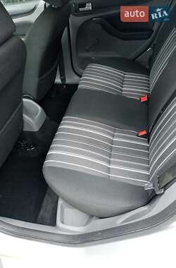 Универсал Ford Focus 2010 в 