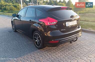 Хэтчбек Ford Focus 2015 в 
