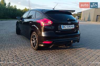 Хэтчбек Ford Focus 2015 в 