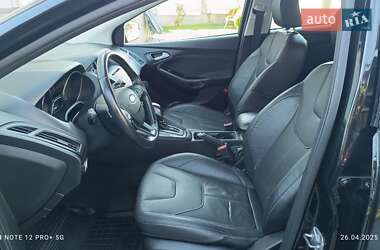 Хэтчбек Ford Focus 2015 в 