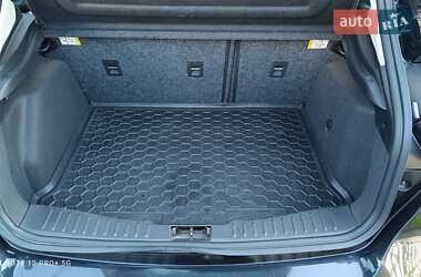 Хэтчбек Ford Focus 2015 в 