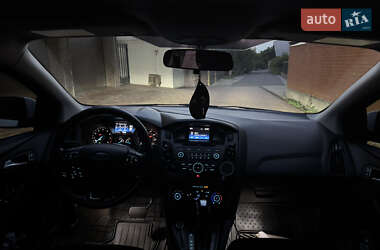 Хэтчбек Ford Focus 2015 в 