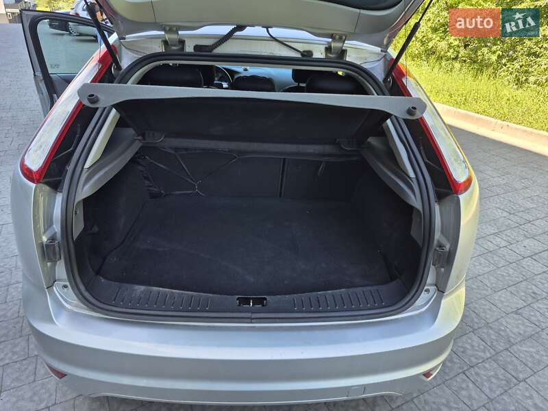 Хэтчбек Ford Focus 2010 в Львове
