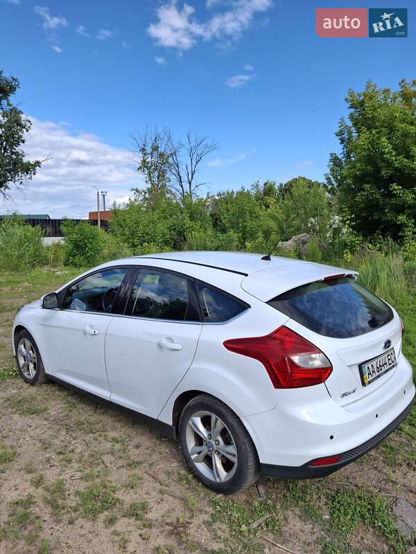 Хэтчбек Ford Focus 2013 в Чернигове