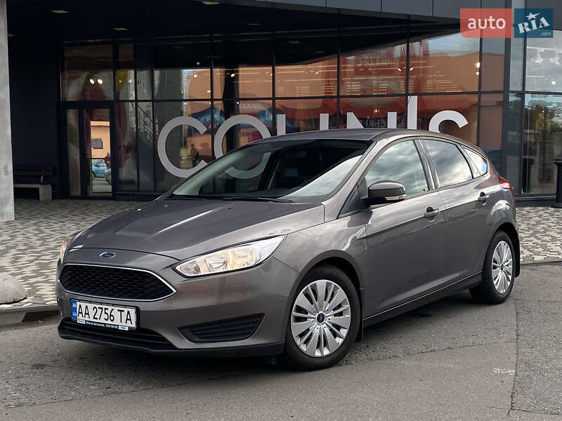 Хэтчбек Ford Focus 2015 в Киеве
