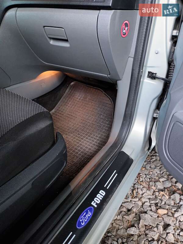 Универсал Ford Focus 2010 в Обухове