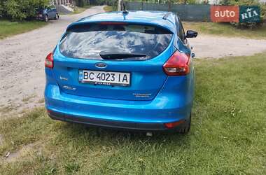 Хэтчбек Ford Focus 2014 в 