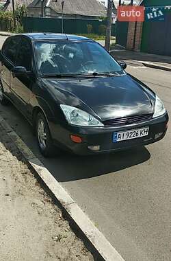 Хэтчбек Ford Focus 2000 в 