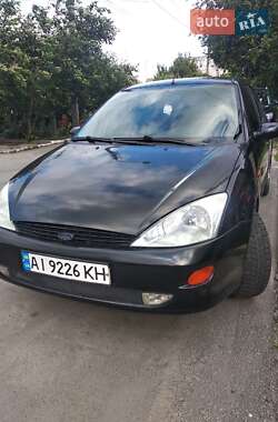 Хэтчбек Ford Focus 2000 в 
