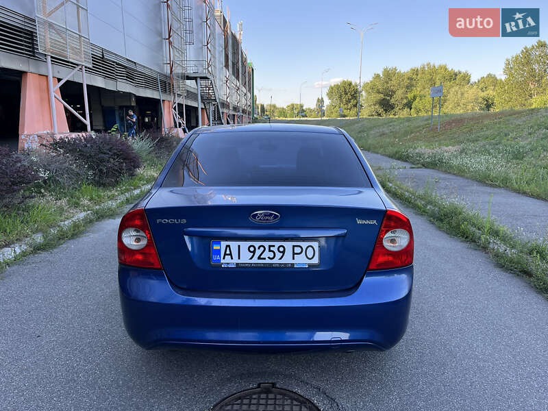 Седан Ford Focus 2008 в Киеве