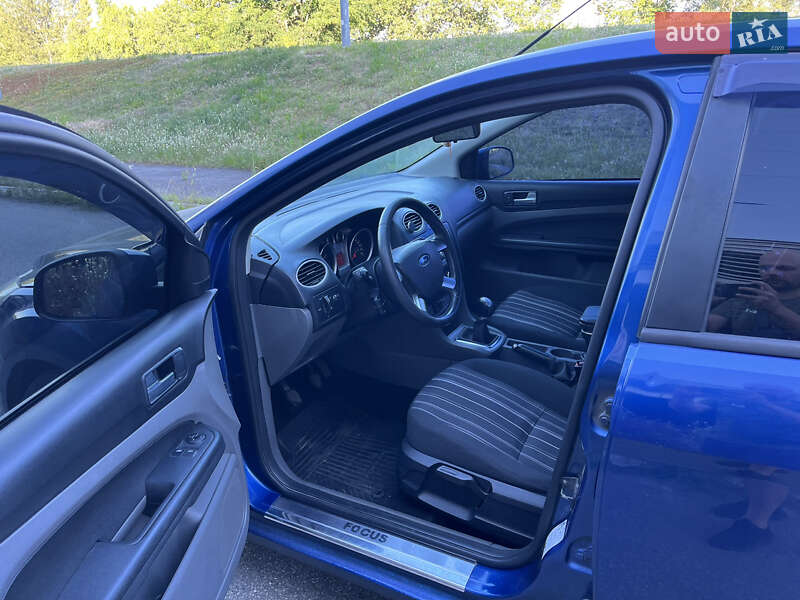 Седан Ford Focus 2008 в Киеве