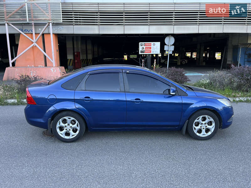 Седан Ford Focus 2008 в Киеве