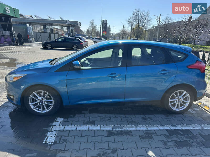 Хэтчбек Ford Focus 2015 в Черновцах