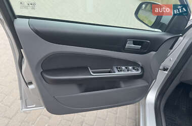Универсал Ford Focus 2010 в 