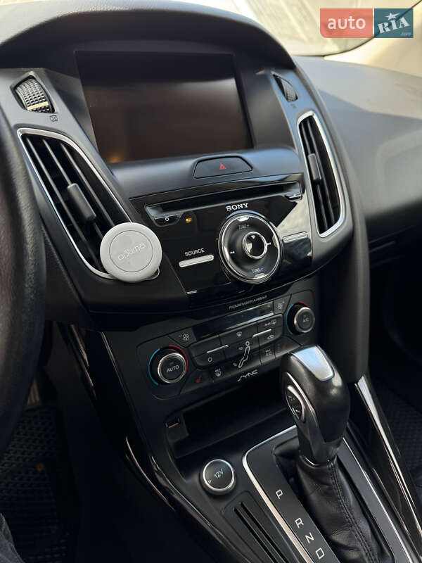 Хэтчбек Ford Focus 2015 в Днепре