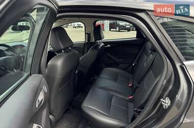 Хэтчбек Ford Focus 2015 в 