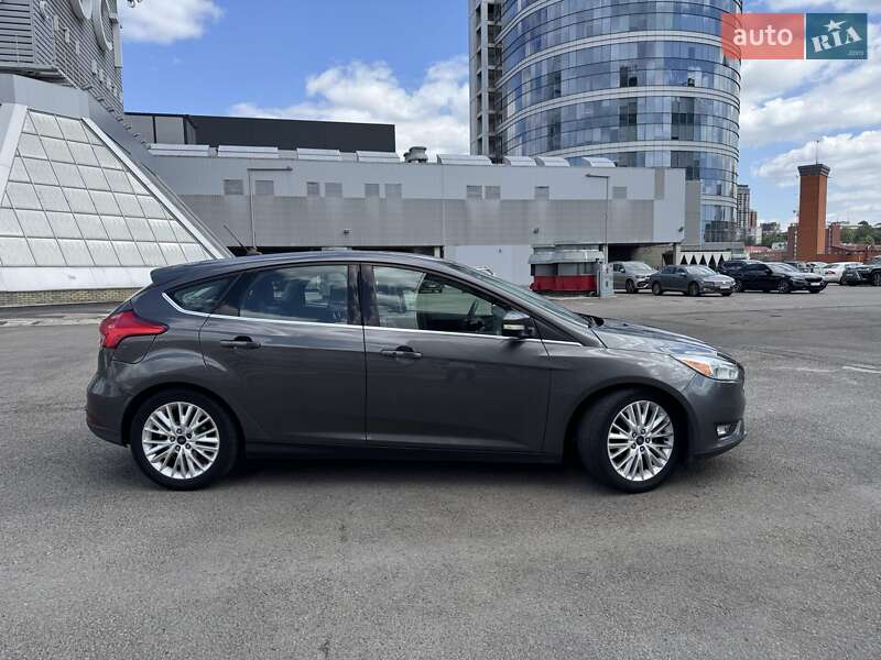 Хетчбек Ford Focus 2015 в Дніпрі