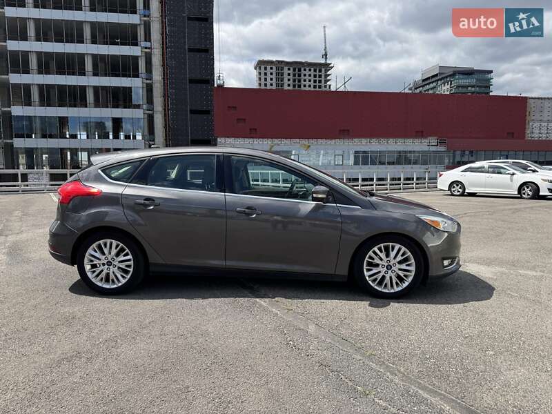 Хетчбек Ford Focus 2015 в Дніпрі