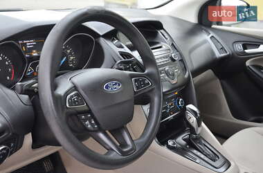 Седан Ford Focus 2016 в 