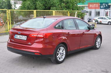 Седан Ford Focus 2016 в 