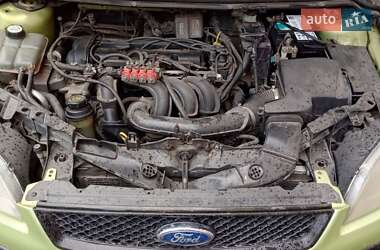 Хэтчбек Ford Focus 2007 в 