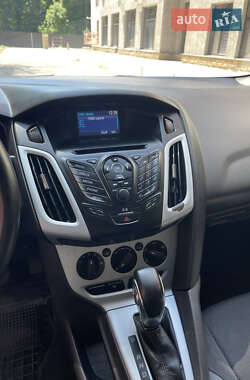 Седан Ford Focus 2013 в 