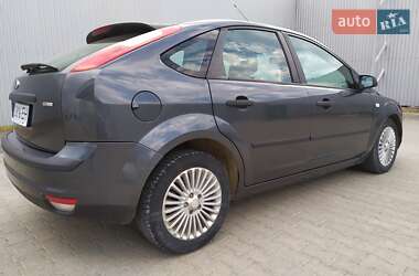 Хэтчбек Ford Focus 2006 в Черновцах