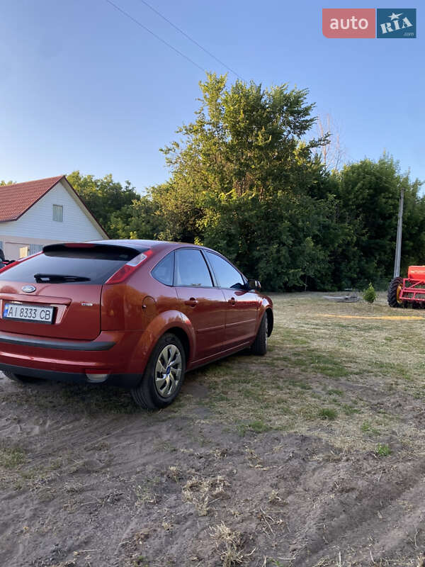Хэтчбек Ford Focus 2007 в Узине