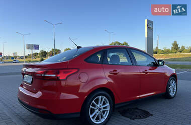 Седан Ford Focus 2015 в 