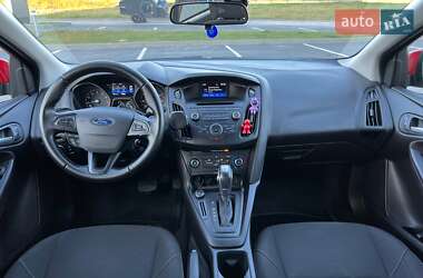 Седан Ford Focus 2015 в 