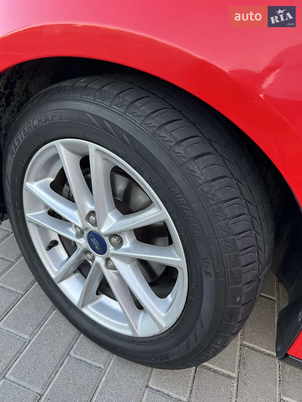 Седан Ford Focus 2015 в Львове