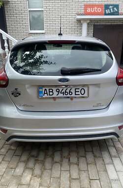 Хэтчбек Ford Focus 2015 в 