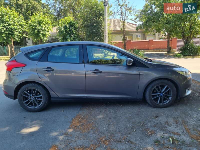 Хэтчбек Ford Focus 2015 в Умани