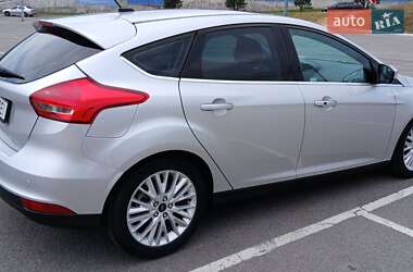 Хэтчбек Ford Focus 2017 в 