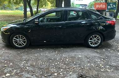 Седан Ford Focus 2015 в 