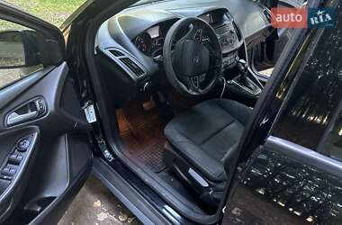 Седан Ford Focus 2015 в 