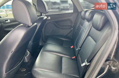 Хэтчбек Ford Focus 2006 в 
